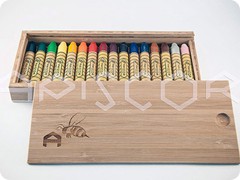 CCaja bambú con 16 lápices