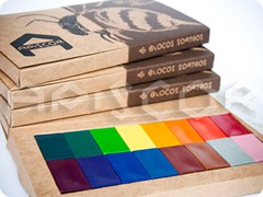 Caja surtida con 16 bloques